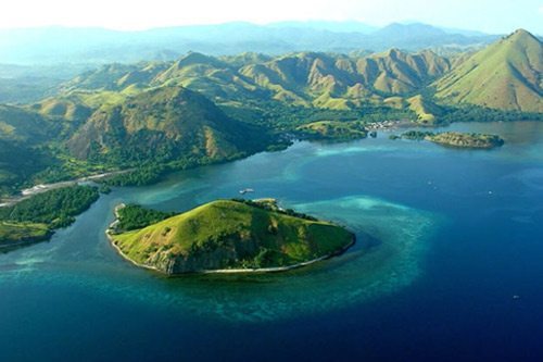 Komodo Island Flores | Dive Travel Indonesia